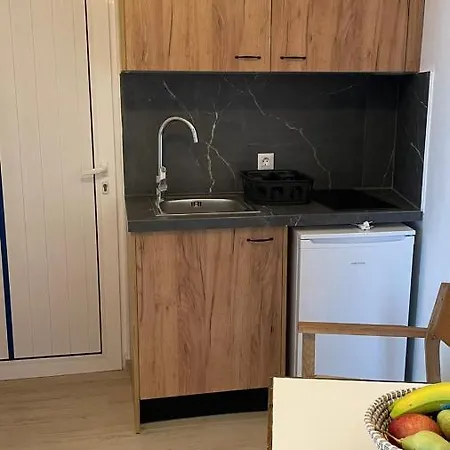 Gennadi Beach Apartments غينادي