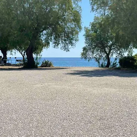 Gennadi Beach Apartments شقة فندقية *